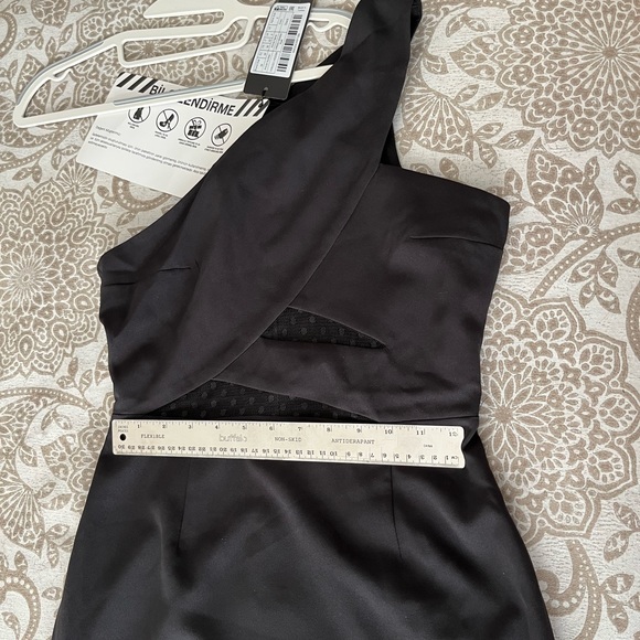 Trendyol long black dress, mesh in abdomen area. Advertised as SZ 6.NWT - Picture 9 of 9